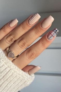 Neutral Nails, Pretty Acrylic Nails, Chic Nails, Short Acrylic Nails, Best Acrylic Nails