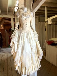 Fair Outfit, Pirate Wedding, Outfit References, Fest Outfits, Formal Fashion, Wedding Dress Patterns, Steampunk Wedding, Romantic Goth, Steampunk Costume