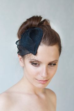 Just utterly wonderful. Bridesmaid Fascinator, Bridal Millinery, Black Headpiece, Fascinator Hats Outfit, Veil Black, Sinamay Hat, Mini Hats, Sinamay Hats, Hat Wedding