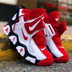 Nike Shoes Women Fashion, Yantai, Nike Air More, Black Nike Shoes, Jordan Shoes Girls, Kicks Shoes, Jordan Shoes Retro