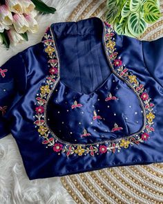 Price__1800 free shipping 

*Purely silk handmade work boutique style Blouse*

*Design no :- HHB-16

Fabric :- *pure silk with heavy pure hand work*

*Style :Princess style collar pattern with side chain and stylish  mamtaz pattern with heavy handwork*

Size :- 38 (up to 42 margin )

Alternation 34 to upto 42 you can do 

*Grab it now*
*Make your style normal to something different*

*Be aware from low quality*