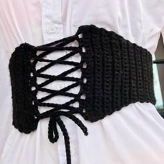 Pirate Crochet Clothes, Crochet Hair Piece, Black Crochet Pattern, Ideas For Crocheting, Black Crochet Ideas, Black Yarn Crochet Ideas, Ac Crochets, Croshay Ideas, Cute Stuff To Crochet