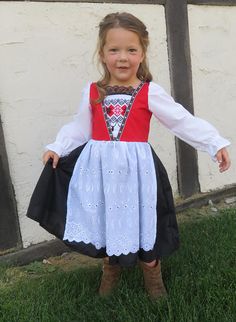 Cute Norwegian Bunad National Girls Costume Scandinavian Scandi Dress, Danish Crafts, Norway Life, Norwegian Costume, Norwegian Dress, Syttende Mai, Norwegian Bliss, Frozen Jr, Frozen Musical