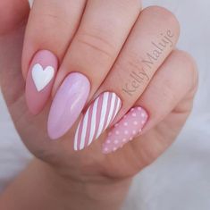 Nail Ideas Heart, Easter Nail Ideas, Summer Nails Designs, Diy Bts, Nails Arts, Valentine Nail Art, Amazing Nails, Swarovski Nails