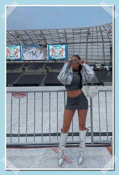 Hip Hop Concert Outfit, The Weeknd Concert Outfit, Nicki Minaj Concert, Consert Outfits, Rap Concert Outfit, Beyonce Concert Outfit, Travis Scott Concert, Drake Clothing, Drake Concert