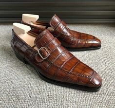 <p>Shoes+Detail</p> ++++++++++ ++++++++++++++++++++<p><strong>Upper:</strong>+High+Quality<span+style="color+:#539B00"<p>+Real+Leather+(+Crocodile+Texture+)<p> ++++++++++++++++++++++++++++++++++++++++++++++++++++++++++++++++++++++++<p><strong>Inner:</strong>+Soft+Leather+</p> ++++++++++++++++... Crocodile Texture, Quality Leather Boots, Double Monk Strap, Crocodile Shoes, Custom Design Shoes, Mens Fashion Classic, Handmade Leather Shoes, Loafers Shoes, Buckle Shoes