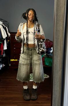 fit by @iconikki on insta Baggy Fashion, Street Style Outfits Casual, Streetwear Fits, Effortlessly Chic Outfits, Outfit Inspo Casual, Casual School Outfits, Tomboy Outfits, Y2k Outfits, Swaggy Outfits