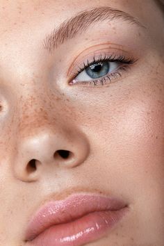 Vogue Models Face, Light Pink Nails, Luscious Hair, Vogue Beauty, Beauty Shoot, Pure Beauty, Skin Tightening, Beauty Secrets, Makeup Inspo