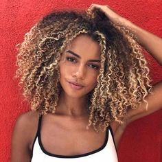 Bleach Blonde Hair, Cream Face, Skin Condition, Curly Girl Method, Balayage Hair Blonde, Types Of Curls, Care Hair, Body Makeup, Mask Face