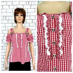 red  Gingham Dirndl Top oktoberfest clothing Dirndl Shirt oktoberfest Shirt folk blouse Gingham Top Octoberfest Blouse  Gingham blouse Oktoberfest Top M 4P 100% cotton Please refer to photos for details of condition.  Condition: very good vintage Measurements: Length: 59 cm/23.2" Sleeve : 15 cm/6" Bust: 96 cm/37.8" Waist: 90 cm/35.4" Size: 40 M note The color on the pictures may vary due to monitor settings and light reflections. Ready to ship Please do not hesitate to contact with me for any qu Dirndl Shirt, Oktoberfest Clothing, Oktoberfest Shirt, Gingham Blouse, Oktoberfest Outfit, Gingham Top, Gingham Tops, Red Gingham, Womens Clothing Tops