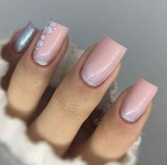 32 Classy Nails That Will Turn Heads Aesthetic Nail Colors, Embellished Nails, Sophisticated Nail Designs, Foil Nail Designs, Aesthetic Nail, Burgundy Nails