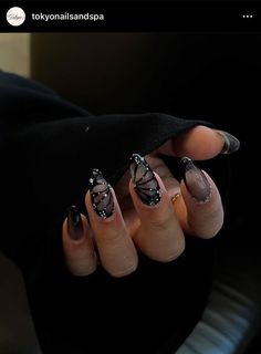 Glasto Nails, Butterfly Nail Ideas, Baddie Nail Ideas, Bold Nail Designs, Nail Art Noir, Baddie Style, Goth Nails, Nail Idea