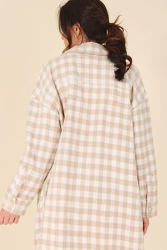 This plaid long shacket is the perfect lightweight layer for ultimate comfort. Made from soft checkered fabric, it features handy pockets for added convenience. Stay stylish and cozy without compromise! - Model is 5' 9" and wearing size Small- Length : approx. 37" in size Small Shacket Pattern, Long Shacket, Plus Jumpsuit, Beige Plaid, Usa Products, Pinterest Closet, Sweater Tank Top, Plaid Fabric, Baja California