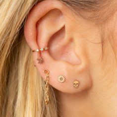 14k gold itty bitty flower stud earring SPECIFICS • flower is approx. 5mm x 5mm• sold as a single or pair Wire Ear Cuffs, Skull Shape, Cool Ear Piercings, Diamond Ear Cuff, Zoe Chicco, Best Friend Jewelry, Bar Stud Earrings, Flower Earrings Studs, Flower Studs