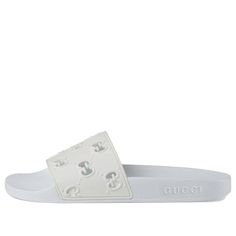 White Gucci Slides, Gucci Flip Flops, White Balenciaga, Gucci Slides, Designer Slides, Slides Slippers, Shoes Gucci, Clothes Wishlist, White Beach