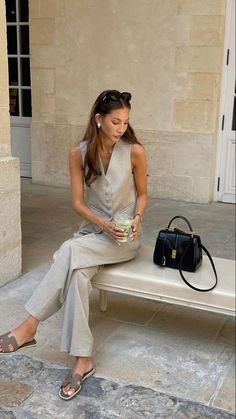 Parisian Style Spring Summer, Classy Summer Looks For Women, Business Professional Outfits Spring, Danielle Pheloung Work Outfits, Work Summer Outfits The Office, Office Summer Outfits Women, Professional Outfits Women Summer, Office Outfits Women Summer, Professional Summer Work Outfits