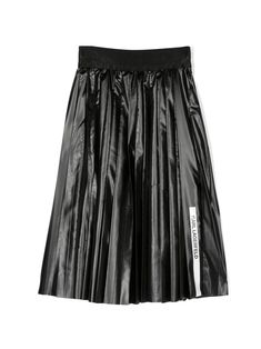 black/white logo print to the side fully pleated elasticated waistband A-line skirt Pleaded Skirt, Black White Logo, Karl Lagerfeld Kids, Midi Skirt Black, Black Midi Skirt, Kids Logo, Pleated Midi Skirt, Black Skirt, Skirt Black