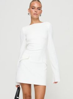 Carters Long Sleeve Mini Dress White White Christmas Party Dress, White Bodycon Dress Long Sleeve, Winter Bridal Shower Outfit, White Winter Dress, Winter Formal Dresses Short, White Mini Dresses, White Bridal Shower Dress, Graduation Dresses Long, Long Sleeve Dress Winter