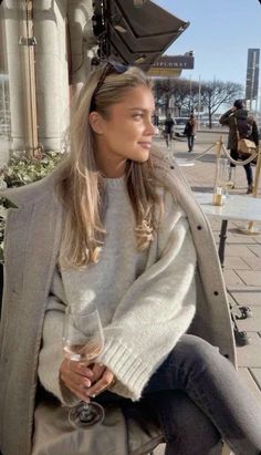 Clothes Combination, Holy Girl, Stockholm Style, Stockholm Fashion, Mode Inspo, Autumn Outfit, Outfit Inspo Fall, Look At You