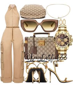 Pull Yourself Together, Bags And Shoes, Grown Women, Shoes Collection, Street Style Chic, Outfit Combinations, Gucci Accessories