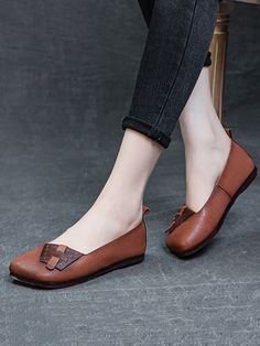 Features Item Code: 7473512448062 Main Material: Sheepskin Upper Material: Sheepskin Outsole Material: Beef Tendon Gender: Women Style: Ethnic Style Pattern: Colorblock Toe Style: Square Toe Heel Height: Flat Heel (1cm) Season: Summer,Spring Function: Non-slip, Warm, Wear-resistant，Sweat-absorbing Size 35,36,37,38,39,40,41 Harem Pants Jumpsuit, Beef Tendon, Silk Dress Short, Fashion Shoes Flats, Square Toe Heels, Summer Swim Suits, Plus Size Sweaters, Hair Ornaments, Summer Maxi Dress