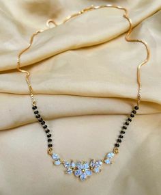 Anupama Mangalsutra Design, Gold Diamond Mangalsutra Designs, Gold Jewelry Prom, Bridal Jewellery Earrings, Neck Pieces Jewelry, Bridal Jewelery, Gold Jewelry Outfits