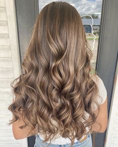 Brown Balyage Long Hair Brunettes, Highlights On Warm Brown Hair, Brown Hair With Warm Blonde Highlights, Carmel Brown Hair, Balyage Long Hair, Balayage Hair Caramel