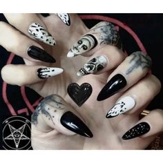 Get ready for spooky season with these Halloween nail designs that will level up your costume game! From classic jack-o'-lanterns to creepy cobwebs, this tutorial will show you how to create the perfect manicure for the scariest night of the year. Whether you're a beginner or a nail art pro, these designs are sure to impress at any Halloween party. Dark Punk, Halloween Press On Nails, Punk Nails, Nagel Tips, Nail Type, Coffin Press On Nails, Fake Nails With Glue, Fake Nail, Stick On Nails