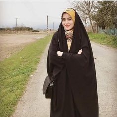 Hijab Fashion Summer, Stylish Hijab, Pakistani Fashion Casual, Muslim Fashion Hijab Outfits, Muslim Women Hijab, Muslim Fashion Hijab, Beautiful Dresses Short