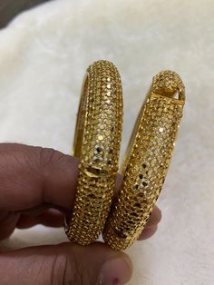 *Beautiful Premium Quality Openable  Bangles *For More Beautiful Collection, Check At https://www.etsy.com/shop/placeoffashion *It is a Bridal or Partywear Bangles *It Will Give You a Unique and Beautiful Look  *You Can Wear This Beautiful Set At Dress or Saaree  *The Colour Combination Of This Set Is Very Unique , It can go With Any Of The Outfit *It Gives You a Unique Look For Your Special Events Like Engagement, Mehandi, Haldi, Lady Sangeet, Wedding Or Any parties ( Marraige Anniversary) *It Gold Bangle For Wedding, Gold Bollywood Bangle For Puja, Bollywood Style Gold Bangle For Puja, Bollywood Style Yellow Gold Bangle For Festivals, Gold Bangle With Tilla For Festivals, Gold Bangle For Puja And Festivals, Heavy Gold Bangle For Puja, Gold Bracelet For Wedding And Festivals, Gold Bollywood Bangle