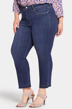 This classic fit can do no wrong. NYDJ's easy, figure-elongating Marilyn Straight Ankle Jeans in Plus Size in Sure Stretch® Denim with High Rise and Released Hems have a versatile straight-leg silhouette that hits perfectly at the ankle and a higher rise than our original Marilyn Straight Ankle Jeans in Plus Size. Our Sure Stretch® denim technology gives these jeans unparalleled stretch while keeping them in perfect condition, thanks to a high-performance fabric that helps them retain their shap Petite Pants, Ankle Jeans, Petite Jeans, Fabric Shop, Petite Outfits, Bottom Clothes, Jeans Shop, Jean Outfits, Bell Bottom Jeans