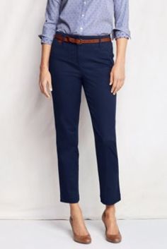 I have two pairs of these pants in bright blue and magenta. Want/need black and navy. Love the true ankle fit. Daily Outfit Inspiration, Boat Neck Tops, Chino Pants, Work Wardrobe, Fashion Help, Ankle Pants, Mode Style, Fashion Pictures, Chinos Pants