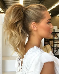 Pony Hairstyles, High Ponytail Hairstyles, The Best Hairstyles, בר מצווה, Hot Hair Styles, Hair Ponytail Styles, Penteado Cabelo Curto, Ponytail Styles, Wedding Hair And Makeup