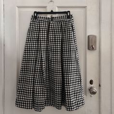 Midi Length Houndstooth Has Side Pockets Pleated In Front And Back Zipper And Button Front Fasteners No Stretch Houndstooth Skirt For Work, Who What Wear, Wearing Black, Midi Length, Midi Skirt, Womens Skirt, Size 2, Black White, Black And White