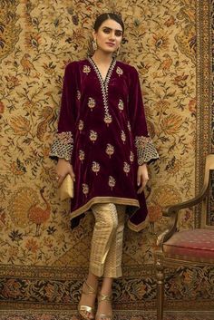 Velvet Suits Women Indian Party Wear, Velvet Suits Women, Velvet Suits Women Indian, Velvet Pakistani Dress, Velvet Dresses Outfit, Short Kurtas, Party Wear Salwar Kameez, Party Wear Salwar