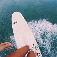 wave board. That is one fine board Wow Photo, Sup Yoga, Surf Life, Ocean Water, Surfs Up, Surfer Girl, Pink Summer, Beach Vibes, Beach Aesthetic