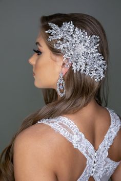 Our MARQUESA Bridal Headband is an Absolutely Gorgeous Wedding Headpiece. A Modern Elegance with the Sparkle that is just Amazing. MARQUESA is Designed to be Flexible for the perfect fit and hair design. ul li { margin-bottom: 0px; } Handcrafted Unique Design Highest Quality & Finest Materials Brilliant SWAROVSKI Crystals Cubic Zirconia Rhodium plated gives a luxurious shine and luster. It has a brilliant silver tone and guards against scratches and tarnish. It is also available in gold tone