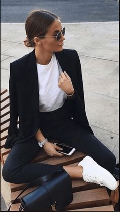 Casual Elegant Style, Stile Casual Chic, Casual Chic Outfits, Blazer Outfit, Looks Black, Black Women Fashion, Blazer Outfits