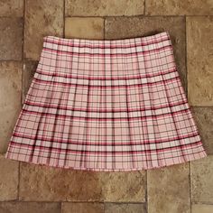 No Boundaries Pleated Plaid Mini Tennis Skirt With Side Zipper Pink Y2k Fashion Early 2000s Aesthetic, Y2k Fashion Early 2000s, Mini Tennis Skirt, Pink Plaid Skirt, Denim Pleated Skirt, White Plaid Skirt, Punk Skirt, Buckle Skirt, Pink Pleated Skirt