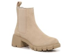 Casual Fall Platform Boots For Workwear, Casual Chunky Round Toe Boots, Casual Chunky Boots With Round Toe, Casual Chunky Platform Boots For Fall, Casual Chunky Ankle Boots, Trendy Chelsea Boots With Reinforced Heel For Fall, Fall Chunky Ankle Boots, Trendy Platform Boots With Lug Sole For Fall, Casual Chunky Ankle-high Platform Boots