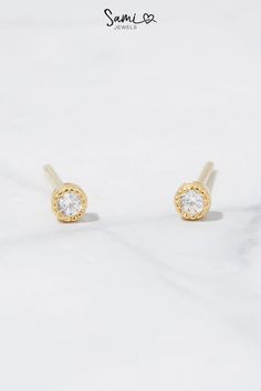 A pin of our diamond stud earrings to show their beauty. Elegant Tiny Round Nose Studs, Tiny Round Elegant Cartilage Earrings, Dainty Prong Setting Nose Studs As Gifts, Tiny Classic Round Cartilage Earrings, Elegant Tiny Yellow Gold Nose Studs, Dainty Round Cartilage Earrings, Dainty Yellow Gold Cartilage Earrings With Prong Setting, Dainty White Gold Cartilage Earrings With Prong Setting, Diamond Earrings Stud