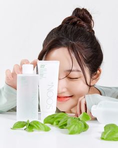 Collagen Product Photography, Skincare Photoshoot Products, Skincare Photoshoot, Mask Photoshoot, Cosmetic Inspiration, Korean Photoshoot, Model Skincare, Face Mask Aesthetic