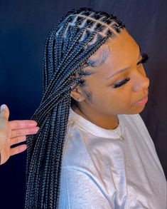 Small Knot Less Braids Hairstyles, Medium Braids Hairstyles, Full Lace Braided Wig, Wigs Hairstyles, Latest Hair Braids, Braids Wigs, Braided Hairstyles For Black Women Cornrows, Big Box Braids Hairstyles, Feed In Braids Hairstyles