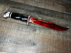 "Corn Syrup. Same Stuff Used for Pig's Blood in Carrie." This Listing Includes a Custom Bloodied Scream Buck 120 Knife Prop. This Prop Features a Nice Glossy Finish in the Blood Covered Areas to Indicate a Fresh Kill from Any of the Films. Perfect Addition to Any Cosplay or Collection! *Ready to Ship Immediately* Blood Spill Reference, Buck 120 Knife, Knife Aesthetiс Red, Knife With Blood, Scream Knife, Knife Pictures, Prop Knife, Nate River, Pretty Knives