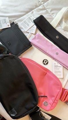 Lulu Backpack Aesthetic, Boat Party Outfit Summer, Party Outfit Summer Night, Outfit Ideas Athletic, Sporty Outfit Ideas, Bags Lululemon, Aesthetic Athletic, Party Outfit Summer, Boat Party Outfit