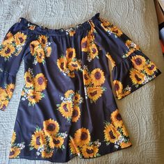 Beautiful Sunflower Baby Doll Dress. *Never Worn *Fits More Like A 2xl Cute Black Mini Dress For Beach, Cute Black Mini Dress For The Beach, Cute Black Dress For Brunch, Cute Black Dress For Vacation, Cute Black Floral Print Dress, Cute Black Dresses With Floral Print, Cute Black Dress With Floral Print, Boho Long Sleeve Shirt, Country Dresses