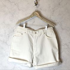 Levis Vintage High Waisted White Relaxed Shorts Y2k 2001 Size 16 Mis Fits A Modern 10 Comfortably Nwt, New With Tags New Vintage Stock / Dead Stock Small Mark On Pocket, Measuring Tape Shows Size It Seems Like It Will Come Out In Wash Measurements: 16.5” Waist 12.5” Rise 6.5” Inseam 22.5” Hips Offers Welcome! Tags: Levi’s Jean Shorts Levi’s Vintage 501s White Denim Shorts Dad Shorts Mom Shorts Classic Levi's Shorts For Spring, High Rise Cream Bottoms For Summer, High-rise Cream Bottoms For Summer, Levi's Beige Bottoms For Spring, Vintage White Jean Shorts For Spring, Vintage Levi's Shorts For Spring, Vintage Levi's Summer Shorts, Vintage Levi's Bottoms For Summer, Classic High Waist White Shorts