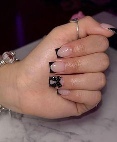 not mine ♡. Short Punk Nails, Nails With Charms Short, Nails With Charms, Short Nails Summer, Punk Nails, Duck Nails, Airbrush Nails, Anime Nails, Nagel Tips