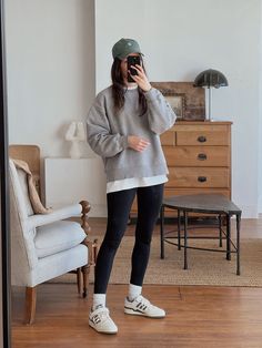 Mode Style Anglais, Outfits Mit Leggings, Leggins Outfit, Outfit Advice, Leggings Outfit Spring, Comfy Spring Outfits, Outfits Leggins, Leggings Outfit Winter, Leggings Outfit Fall