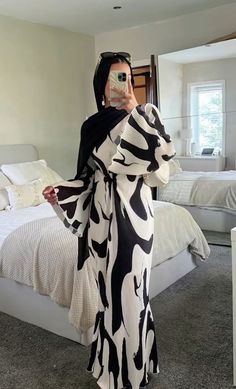 Winter Beach Fashion, Cool Hijab Outfit, Hijabi Summer Dresses, Birthday Outfit Hijab, Hijabi Birthday Outfit, Outfit Hijab Summer, Modest Holiday Outfits, Modest Fashion Muslimah, Summer Hijabi